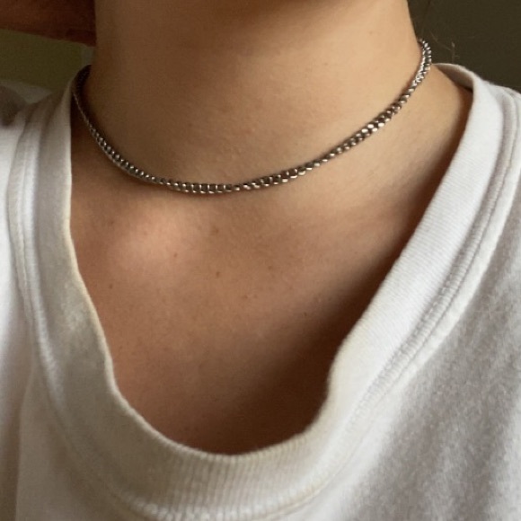 Necklace SET- gold 16in and silver 14in - Picture 3 of 5